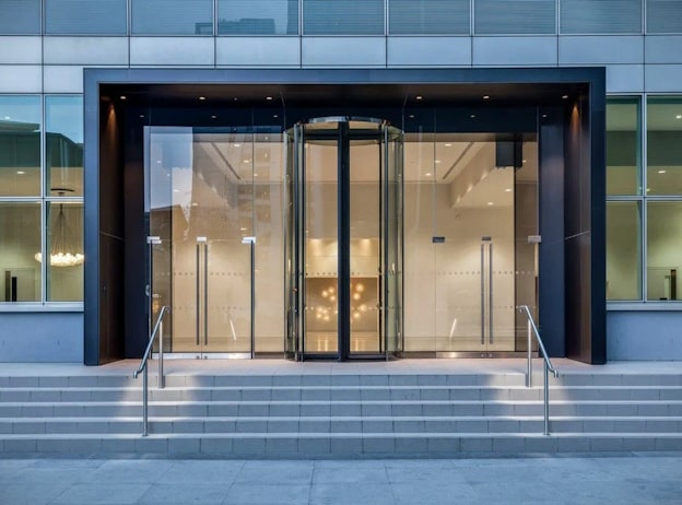 Ремонт входной группы и отделка входа